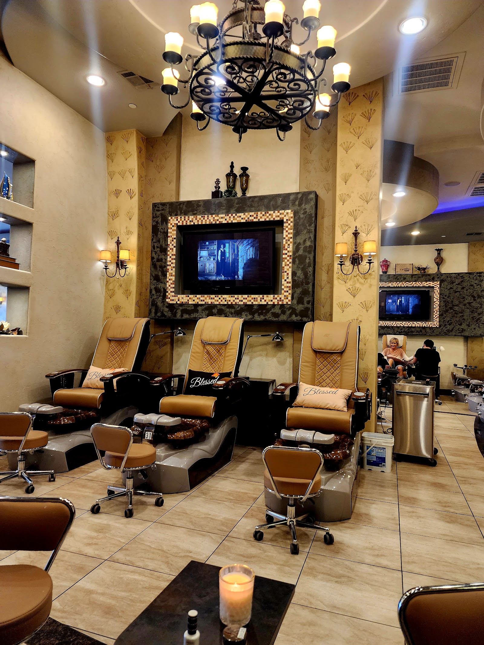 Picasso of Main Nails & Spa nail photo 4